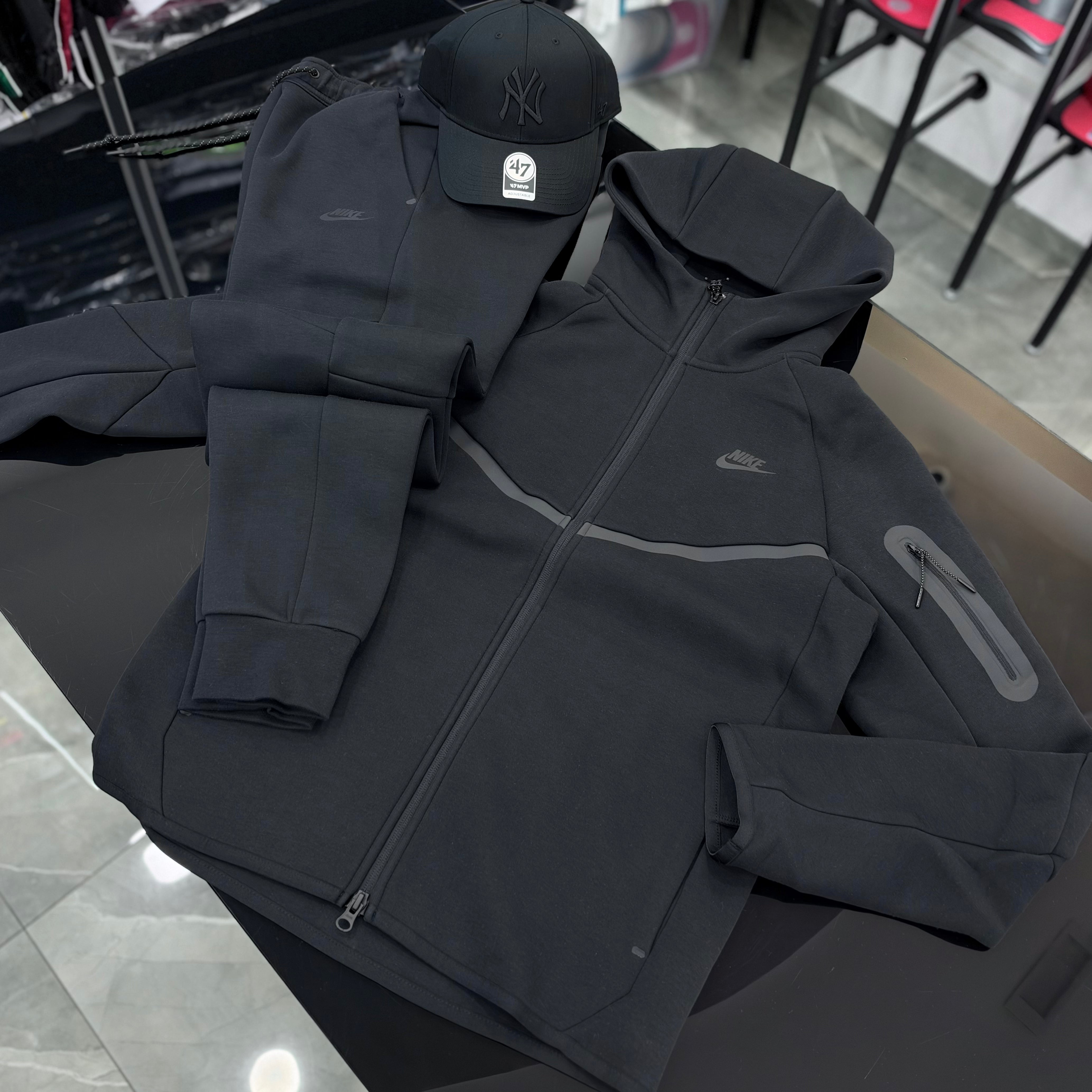 Tuta Nike Tech BLACK