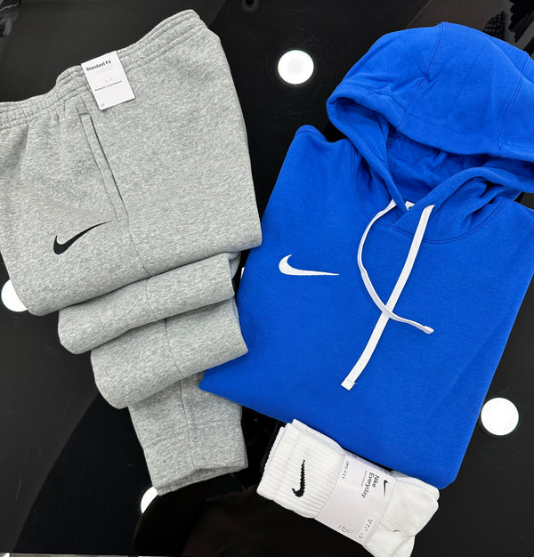 Total look Nike ROYAL / GREY