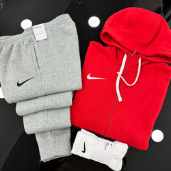 Total look Nike zip RED