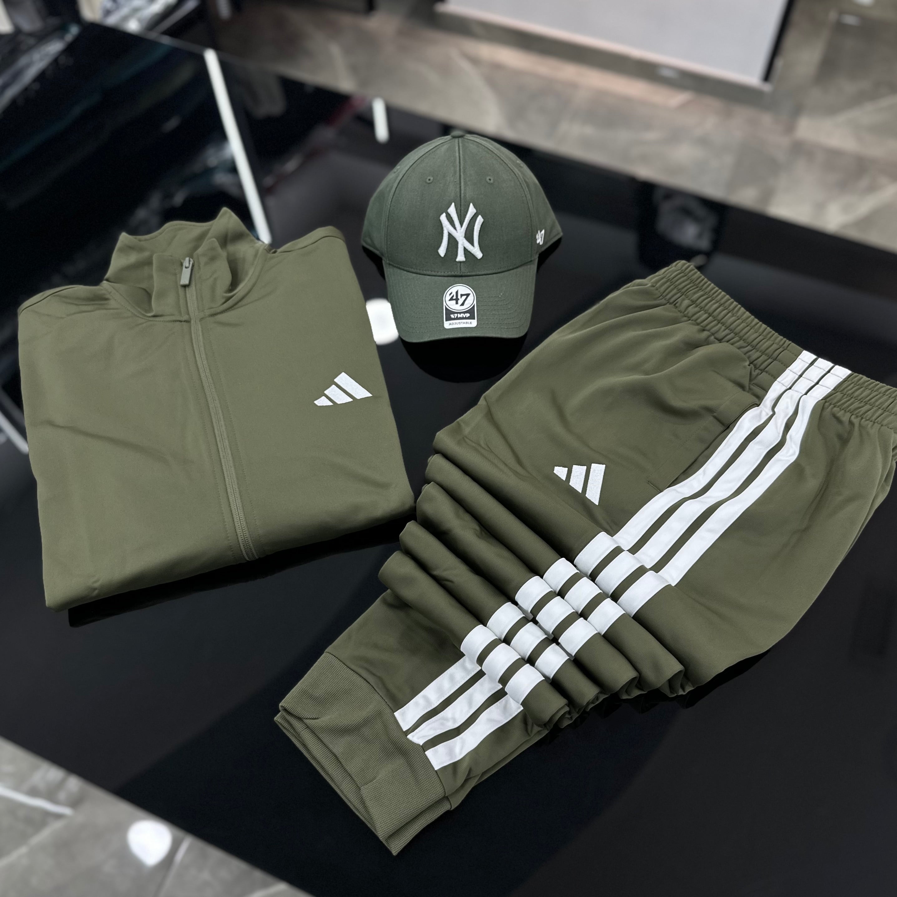 Tuta Adidas Tricot KAKI