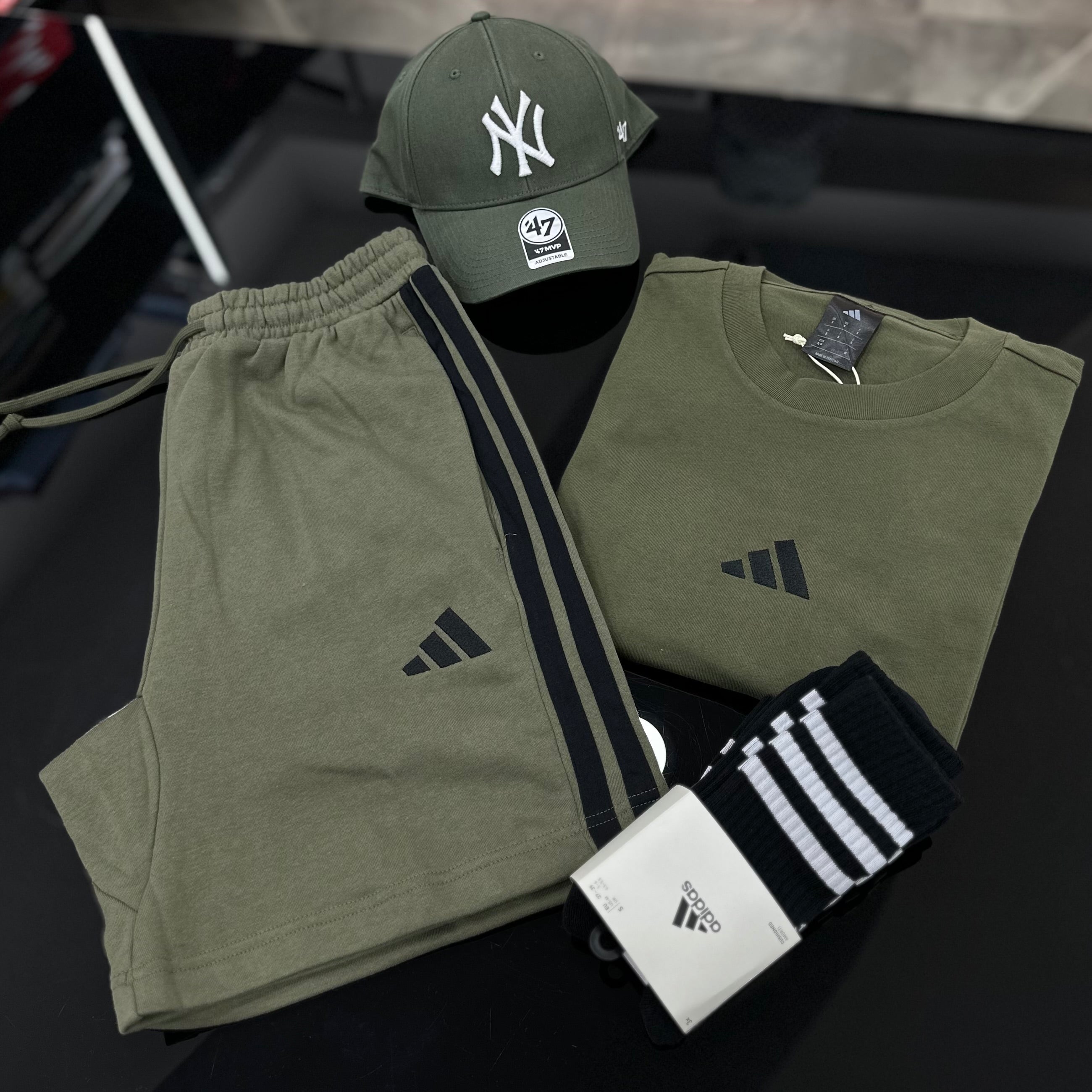 Coordinato Adidas STRIPES Olive