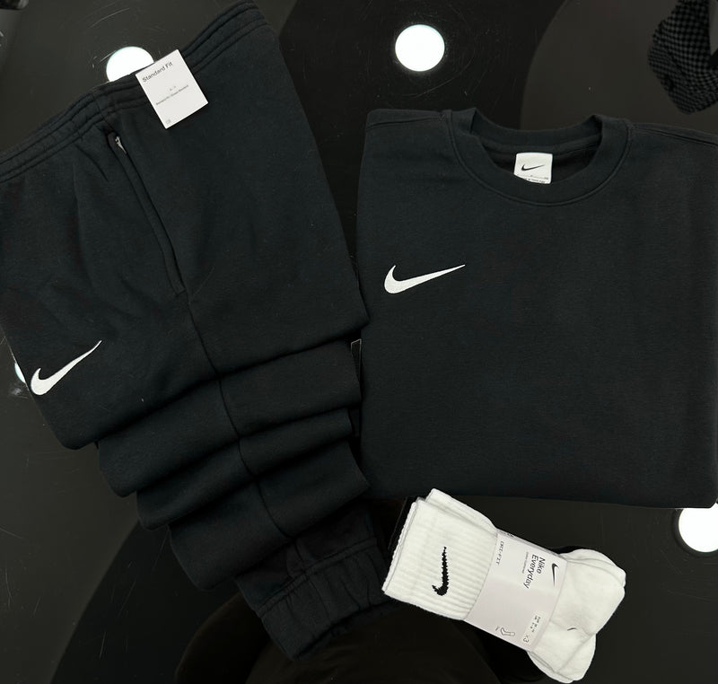 Total look Nike girocollo BLACK