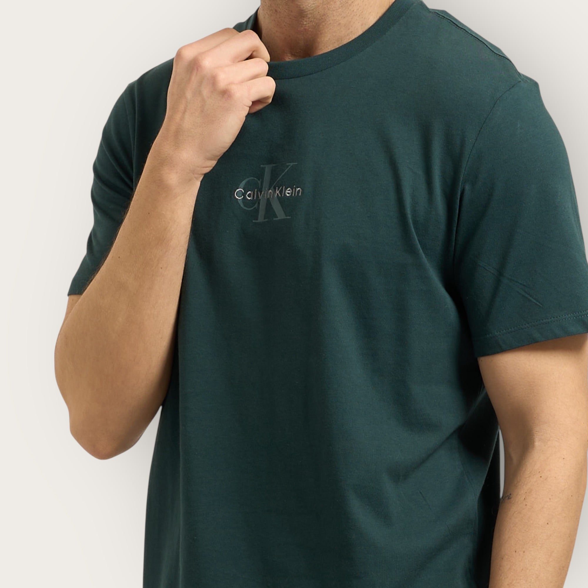 T-Shirt Calvin Klein monogram GREEN